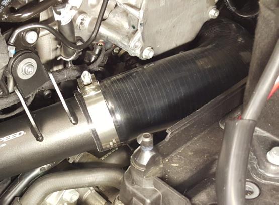 Install silicone hose to NEUSPEED pipe (clamp #275) and to billet turbo outlet (clamp #250) using supplied T bolt clamps. NOTE: Do not over tighten.